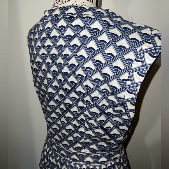 Authentic Tory Burch Blue White Geometric Print Sleeveless Pleated Dress Size 10 - Picture 7 of 13